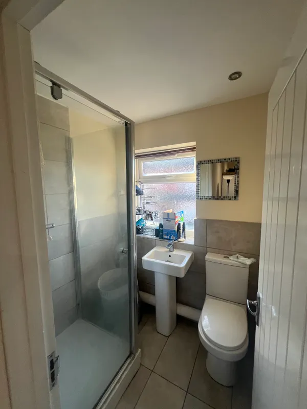 Derby Grove: Student Studio Flat NG7 1PF - Image 4